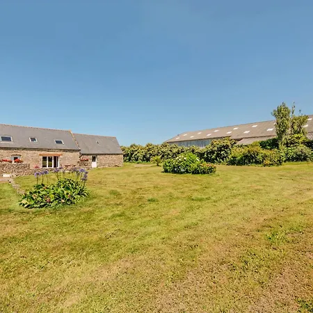 Holiday home Les De Poulyot