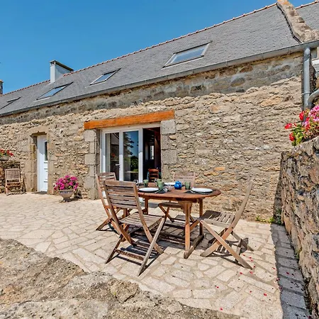 Les De Poulyot Holiday home *